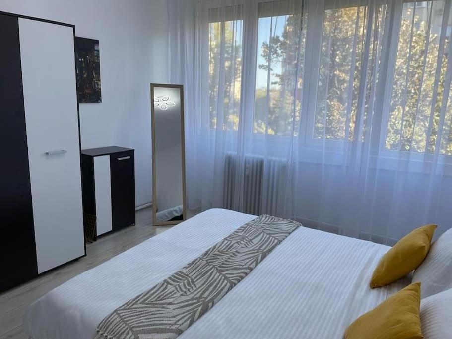 Mav Bucharest Apartman Kültér fotó