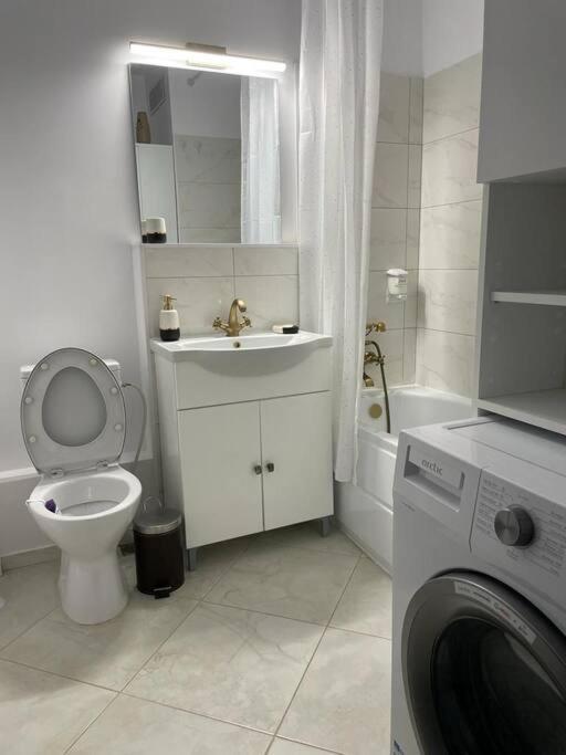 Mav Bucharest Apartman Kültér fotó